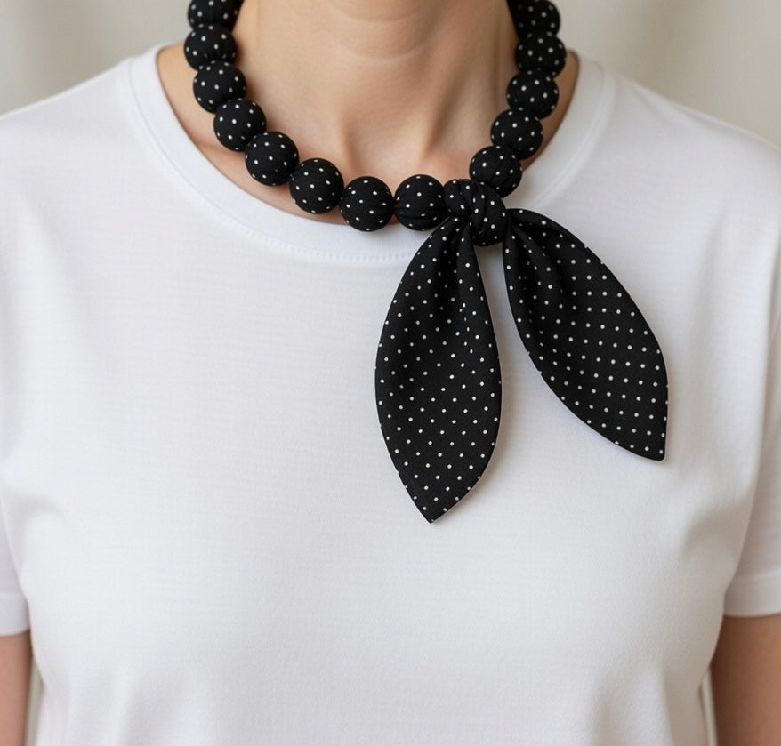 Collares textiles anudado pañuelo