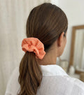 Scrunchie diseño tela vichy fluorescente