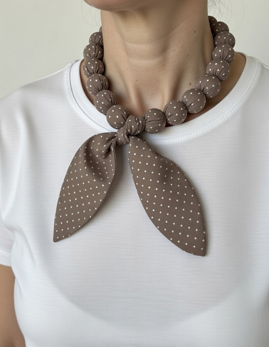 Collares textiles anudado pañuelo