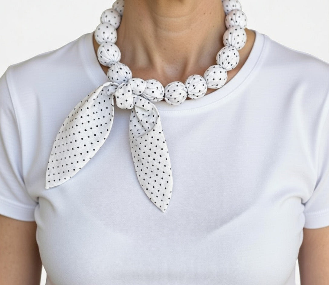 Collares textiles anudado pañuelo